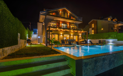 Efe Villa