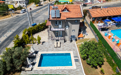 Moonshine Villa